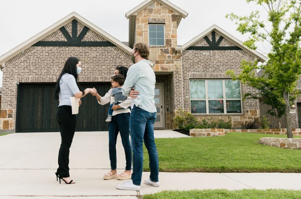 Who Is the Best Realtor for Second-Home Buyers Looking for a Weekend Lake HouseNear Dallas?